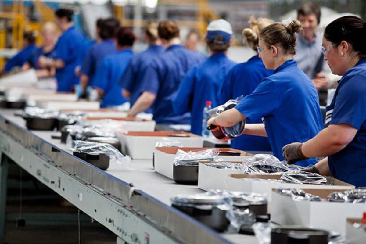 IBGE aponta que produção industrial cresceu pelo sexto mês seguido em outubro