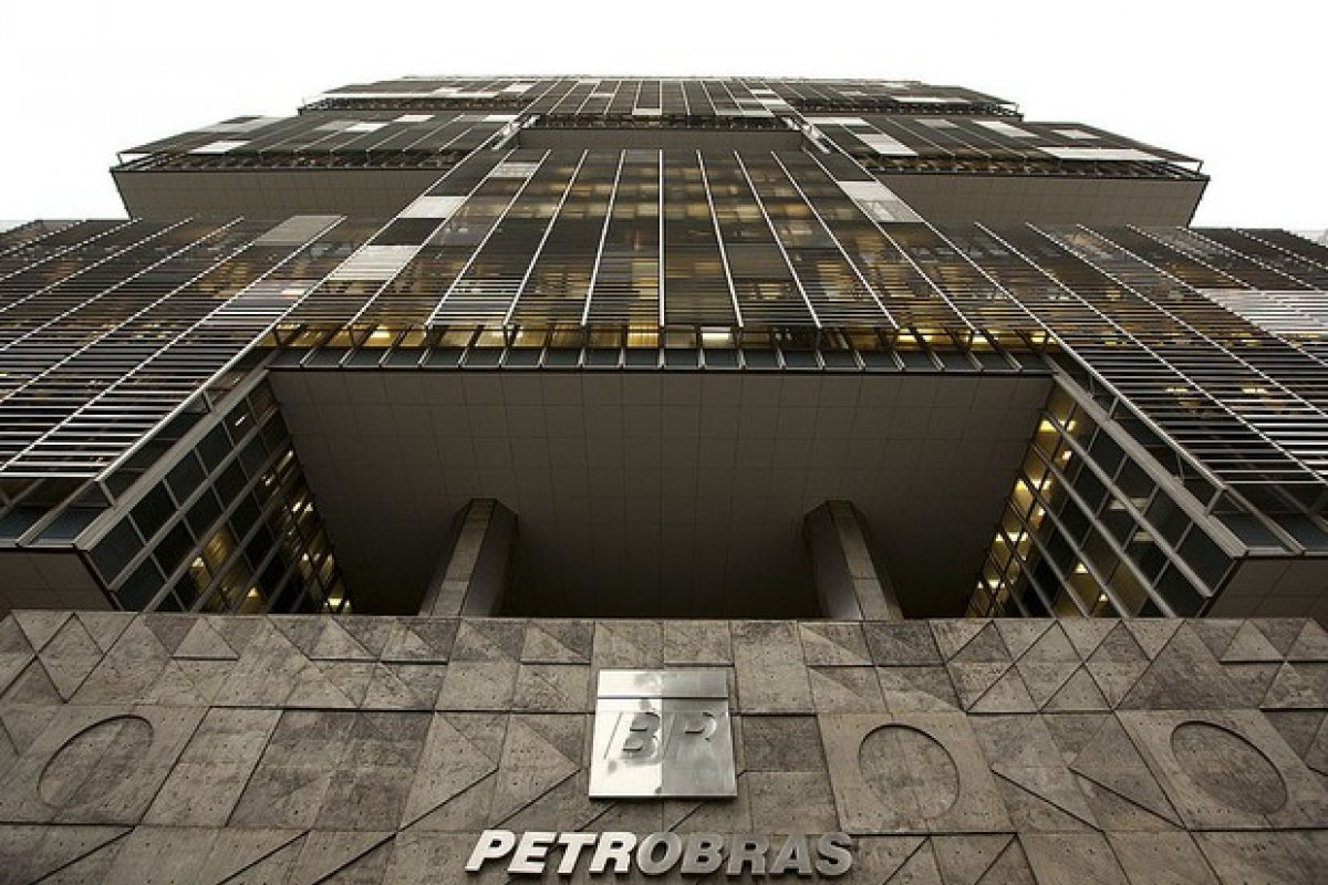 Condenação de ex-gerentes da Petrobras e executivos da Andrade é confirmada por juiz da Lava Jato