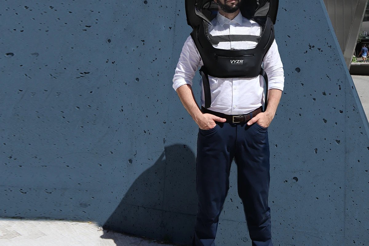 Vídeo: Empresa canadense desenvolve capacete para prevenir a Covid-19