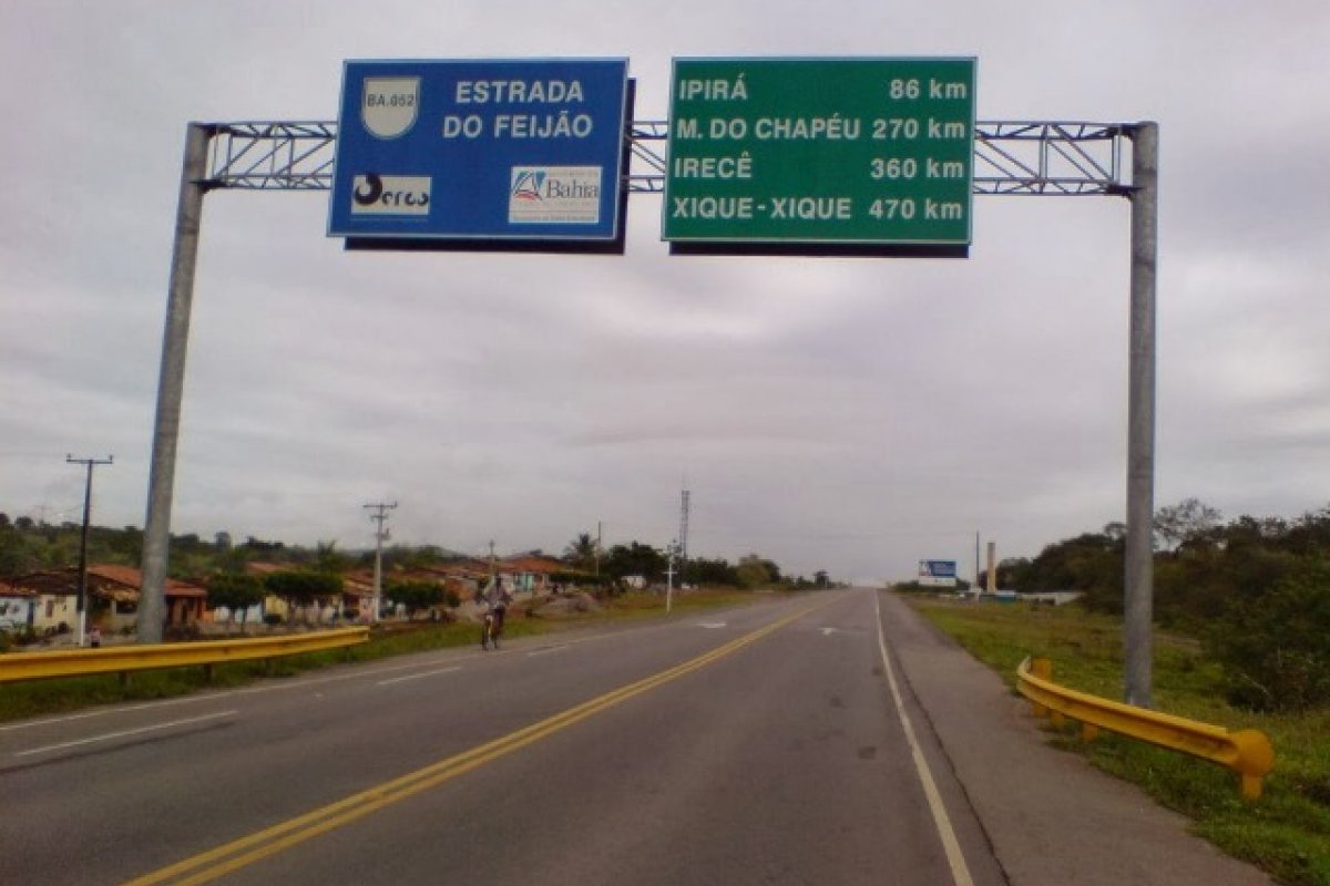 Ciclista morre após ser atropelado na BA-052, em Feira de Santana