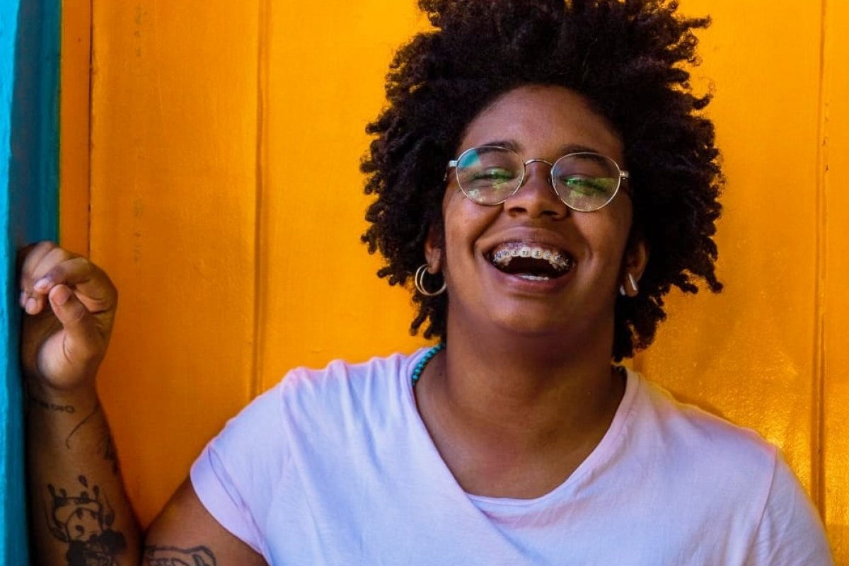 Três cantores participam do concurso no Dois de Julho