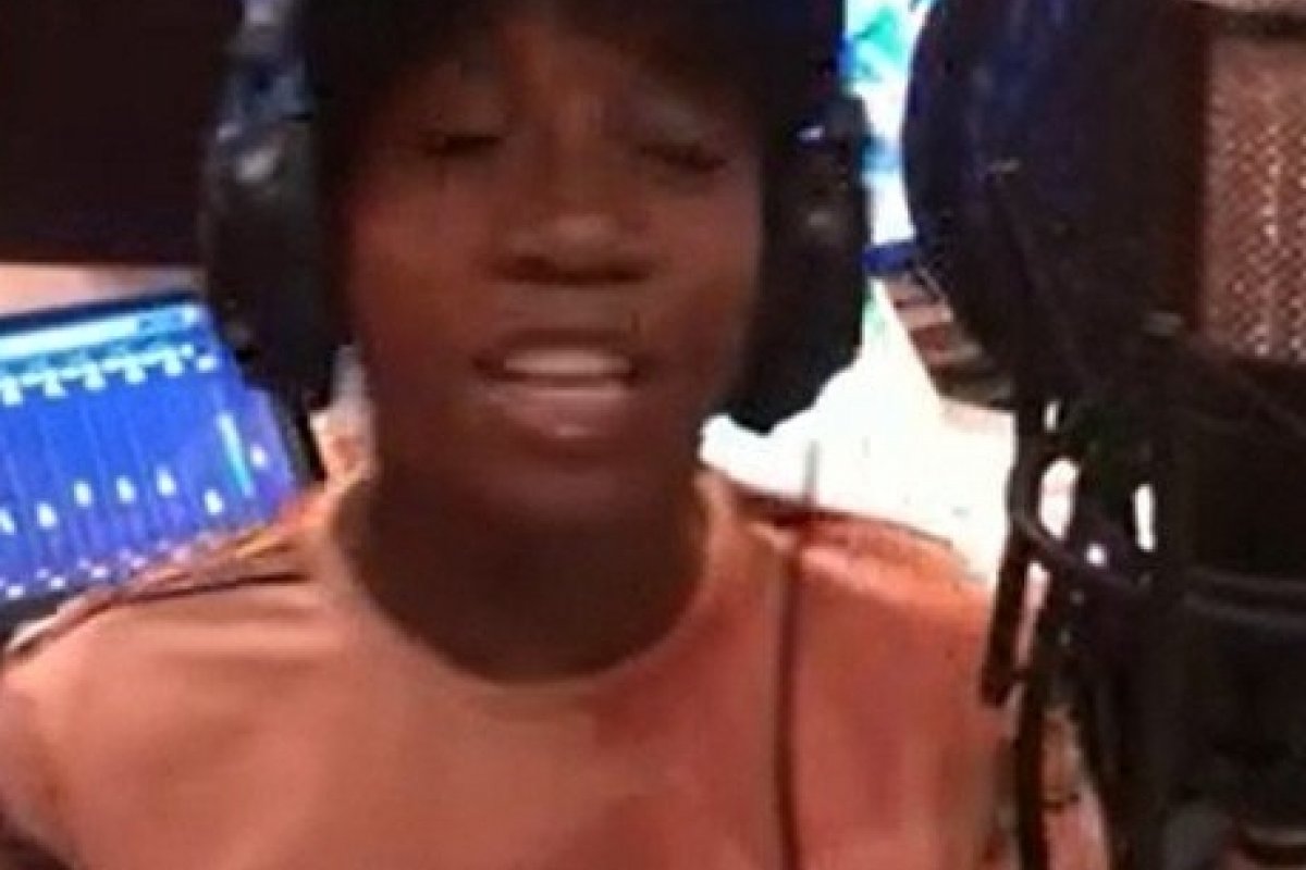 Adolescente baiano faz sucesso na internet com bordões e músicas