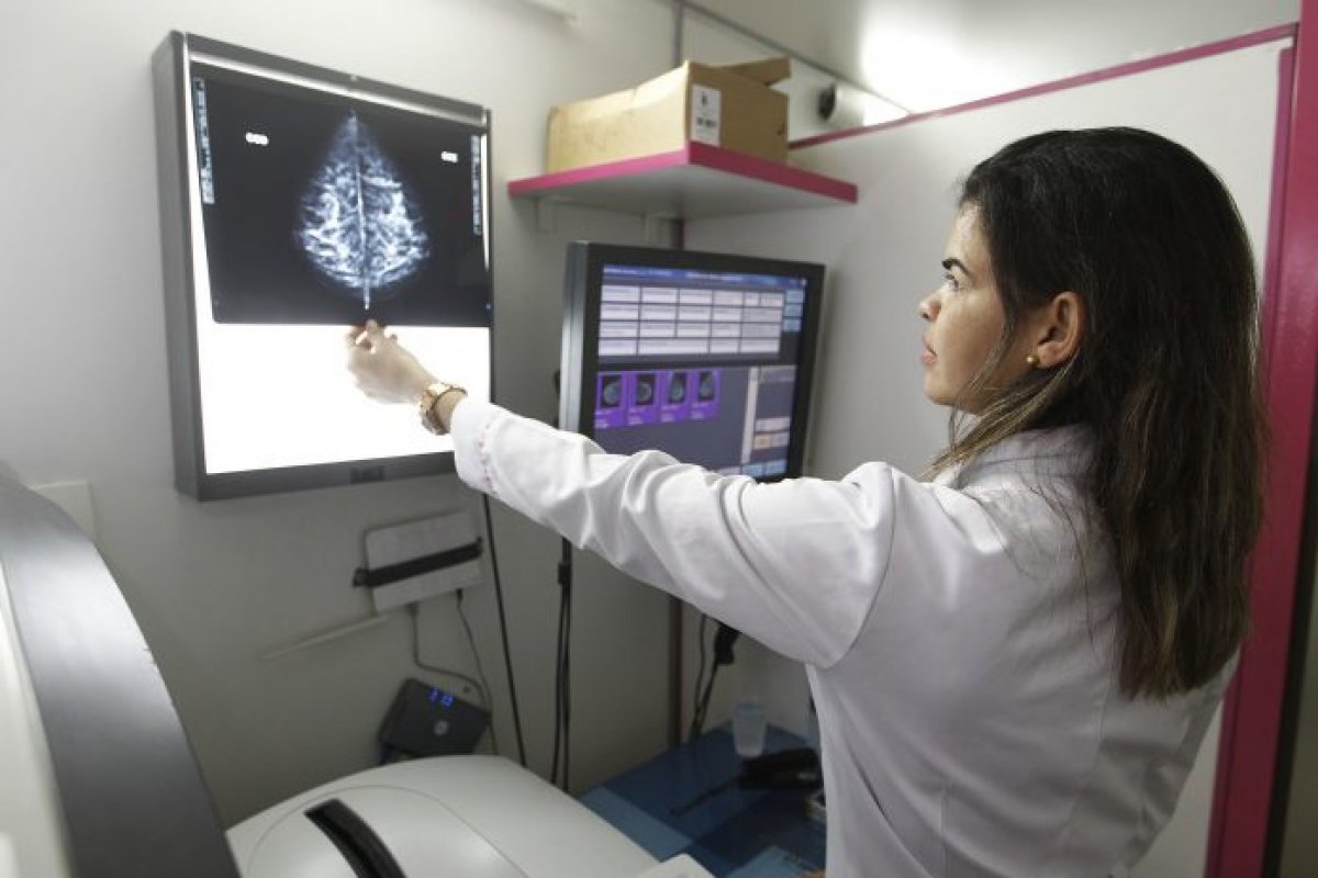 Região de Feira de Santana recebe unidade móvel para Rastreamento do Câncer de Mama 