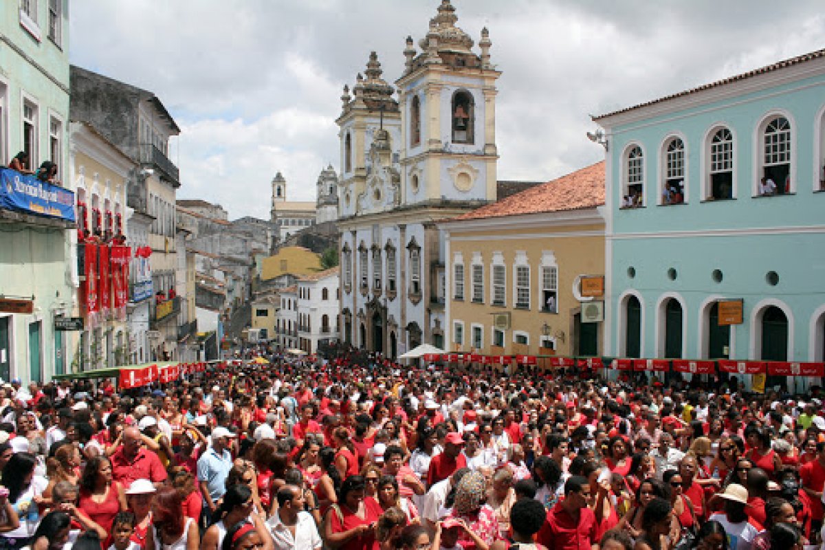 Devotos de Santa Bárbara e Iansã mudam tradições em meio a pandemia