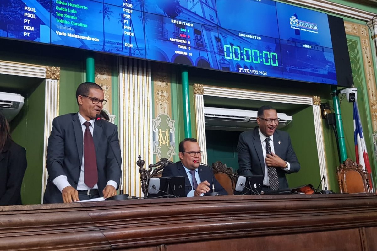 Geraldo Júnior tenta reverter suspensão de votação do ISS