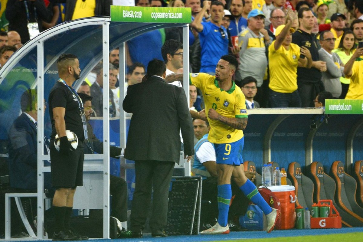 Gabriel Jesus é suspenso da Seleção por dois meses após polêmica na final da Copa América