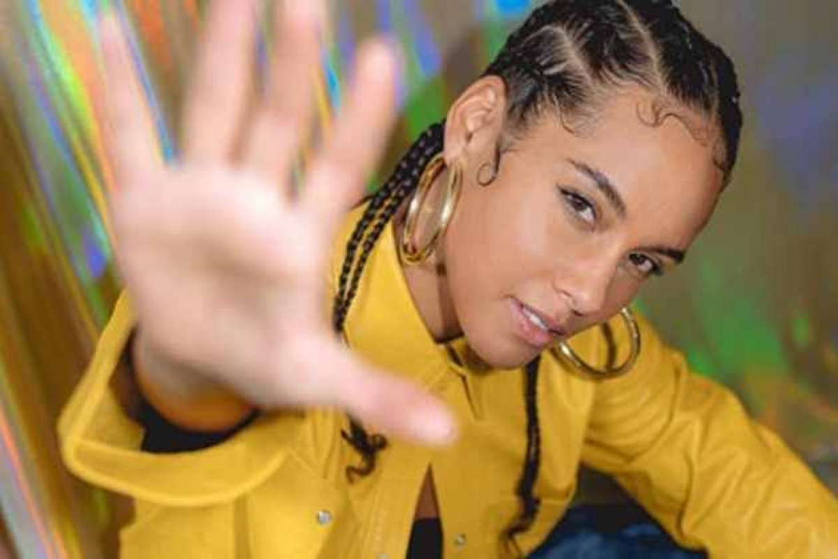 Prestes a completar 40 anos, Alicia Keys lança marca de beleza