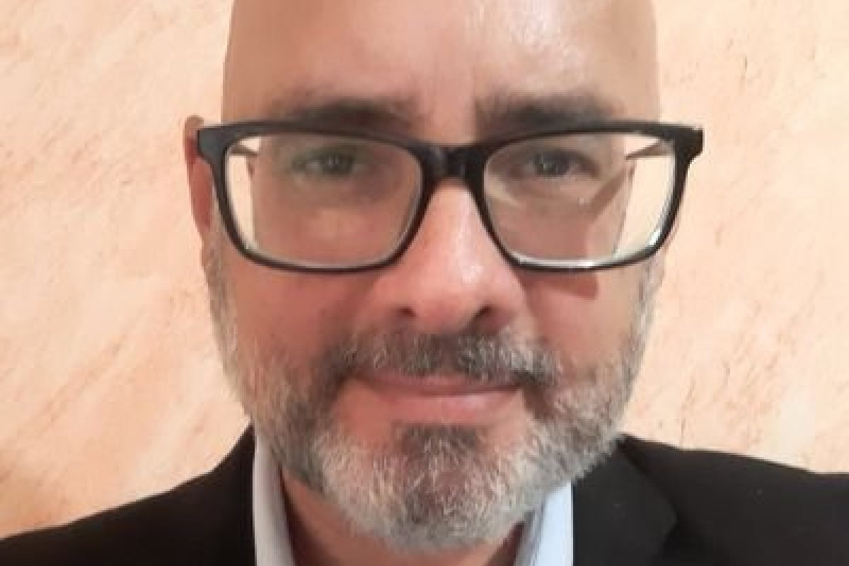 Vídeo: Médico afirma que vacina de Covid-19 pode alterar o código genético das pessoas