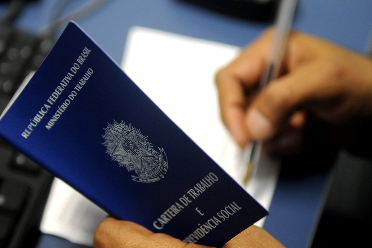Perto do fim, programa que reduz salário tem o menor nível de adesão no mês de novembro