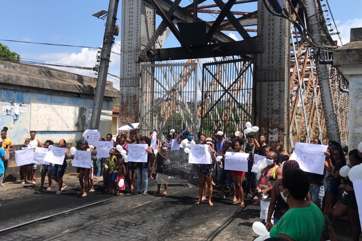 Moradores de São Félix realizam novo protesto após morte de jovem em ação policial