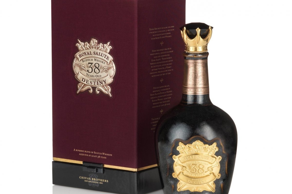 Royal Salute 38 Stone of Destiny chega ao Brasil