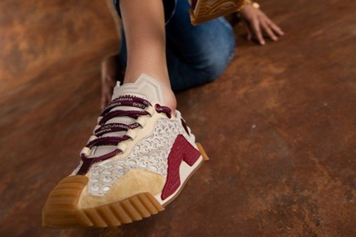 Com ares vintage, Dolce & Gabbana lança novo tênis