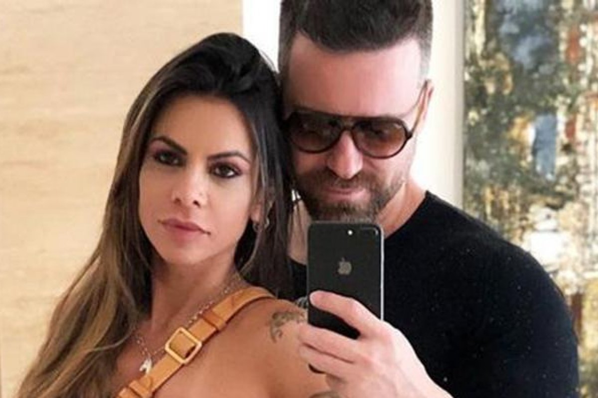 Babado! Modelo anuncia que está grávida de sertanejo recém separado