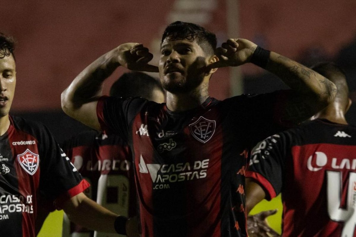 Sem poder contar com artilheiro, Vitória encara o Cuiabá para manter viva as pretensões na Série B