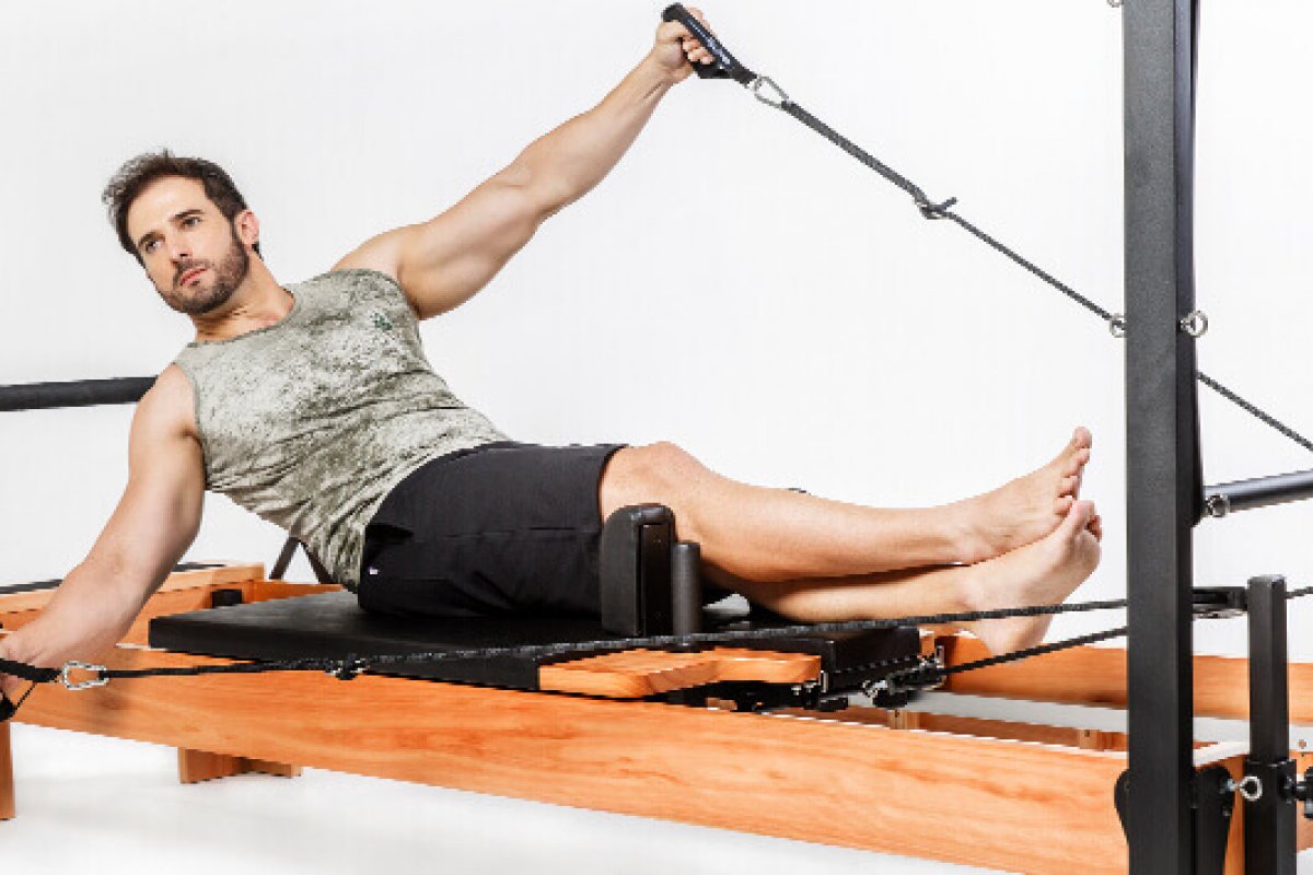 Dia dos Pais: 5 exercícios de Pilates para homens