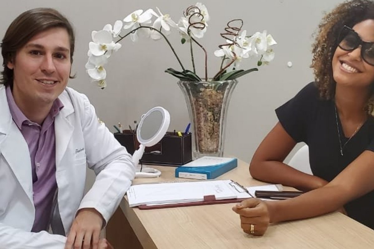 Conheça a aposta da atriz Sheron Menezzes para tratar flacidez pós-parto