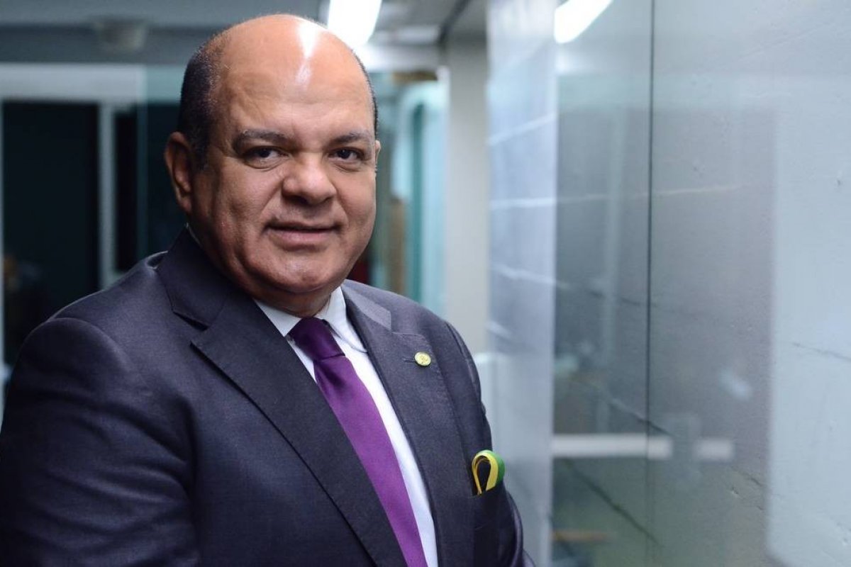 PF realiza operação que tem como alvo principal ex-deputado do DEM