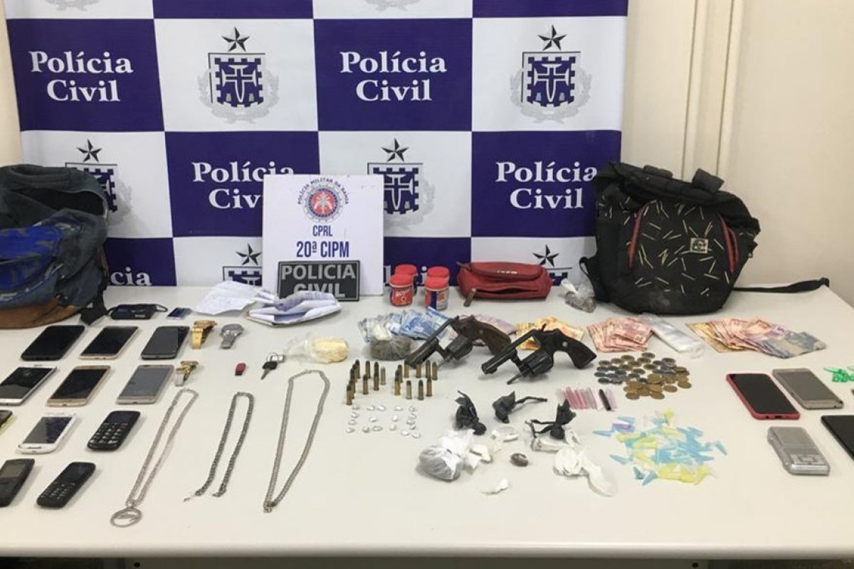 Durante ação policial em Santo Amaro, três suspeitos de tráfico são presos