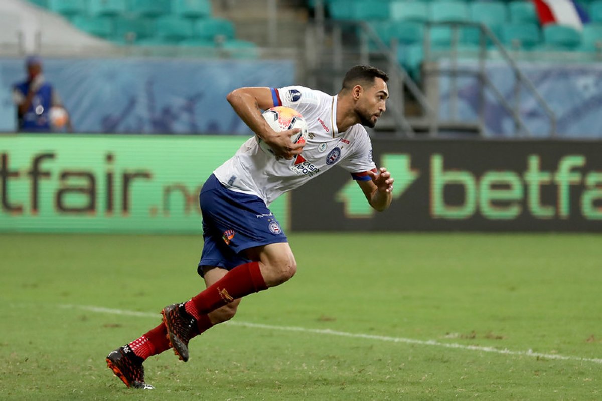 VAR rouba a cena, e Bahia perde para o Defensa y Justicia na ida das quartas da Sul-Americana