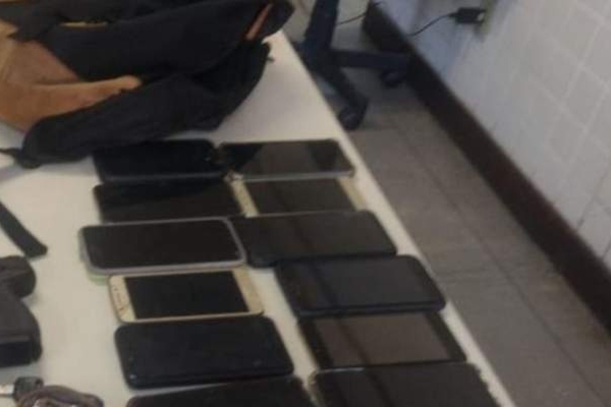 Homens são presos por realizar arrastão com arma de brinquedo em Camaçari