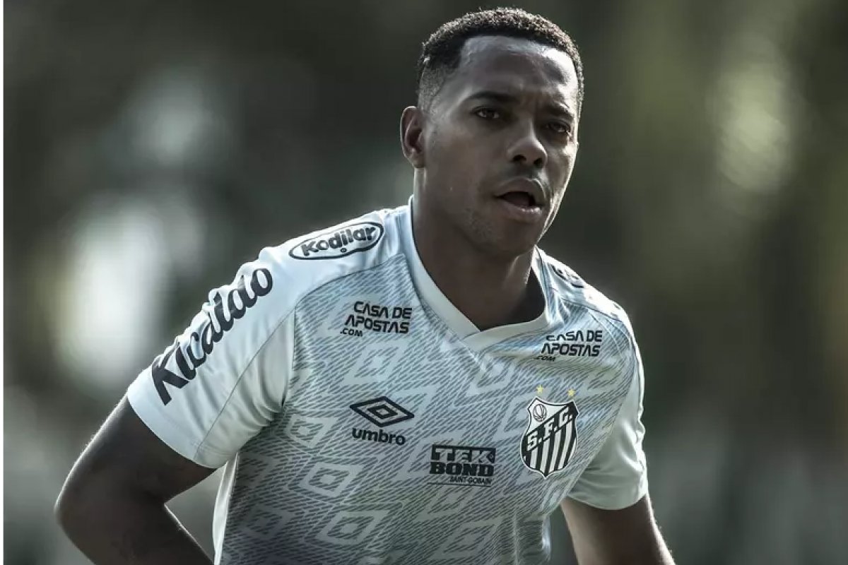 Robinho é condenado por estupro coletivo em segunda instância na Itália
