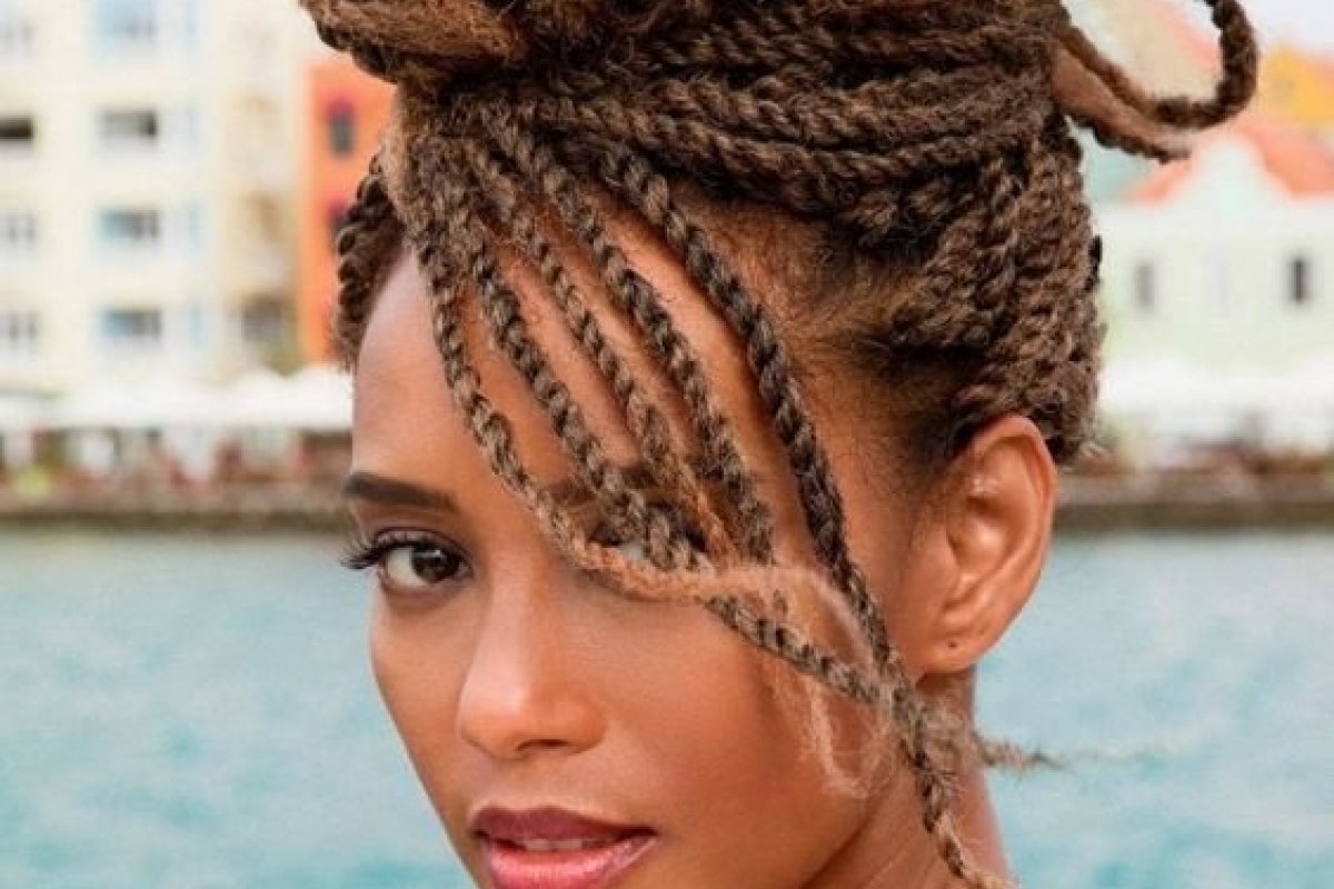 10+ inspirações de penteados para quem usa tranças!