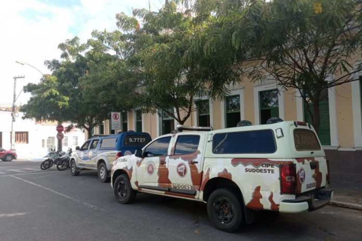 Suspeito de realizar assalto em Vitória da Conquista morre em confronto com a polícia