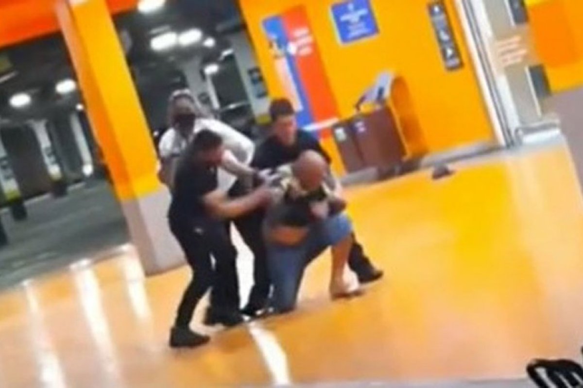 Polícia indicia seis por morte de João Alberto no Carrefour em Porto Alegre 