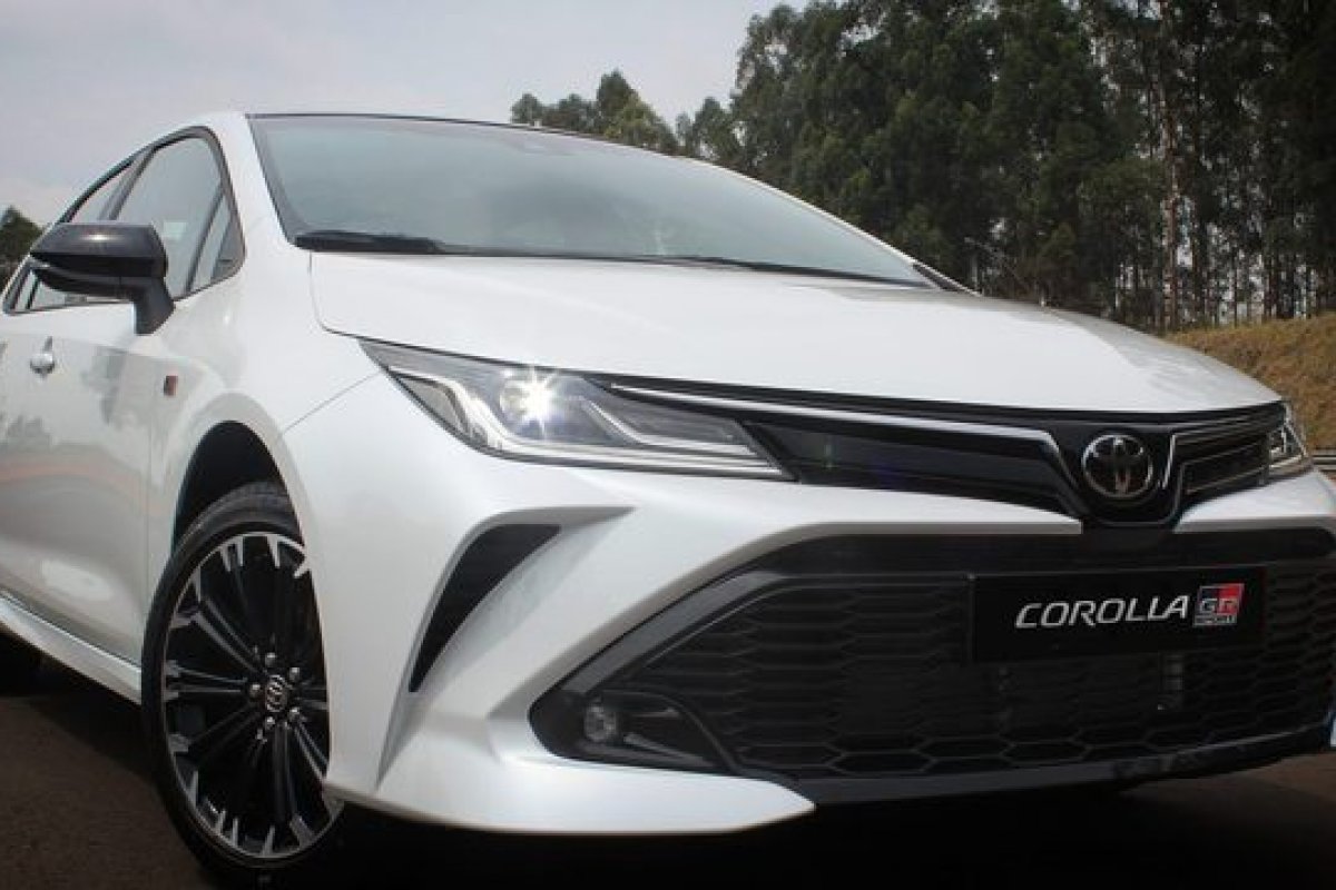 Toyota terá versão do Corolla com estilo esportivo e mesmo motor 2.0