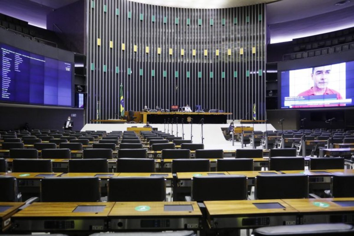 Câmara dos Deputados aprova regulamentação do Fundeb para 2021