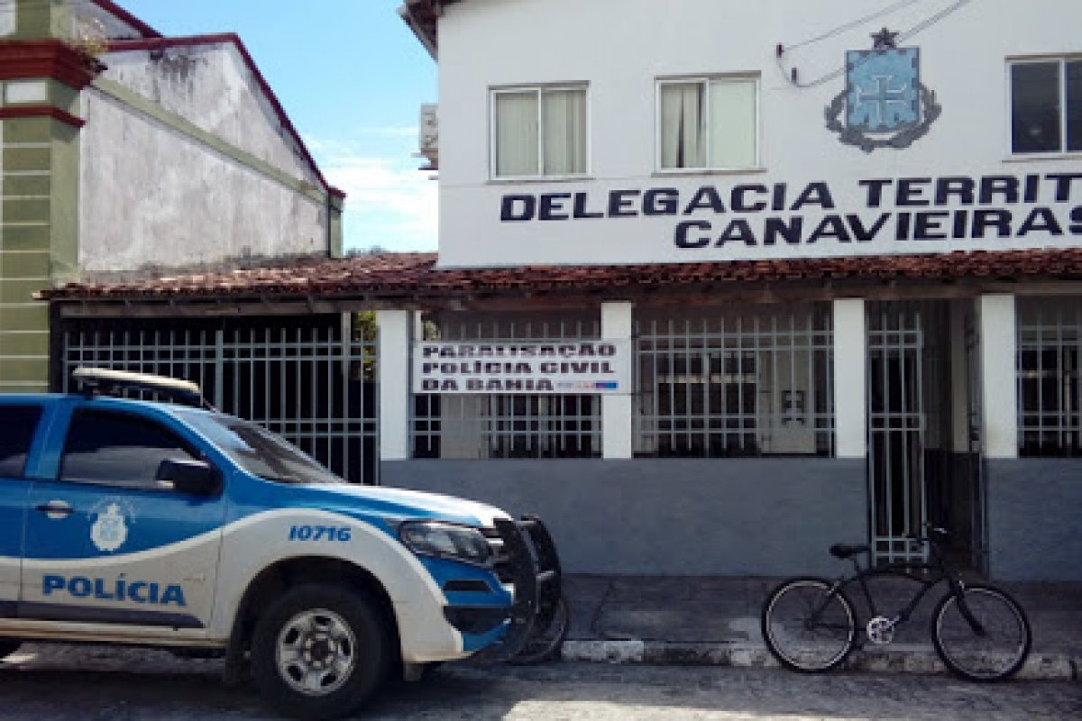 Dois homens foragidos são presos por tráfico de drogas