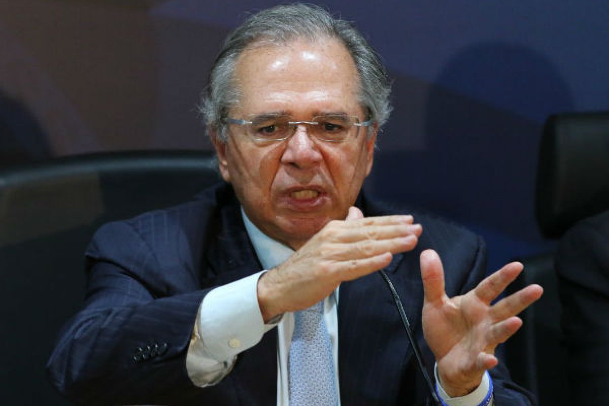 Governo quer fixar meta de déficit para 2021 em R$ 232 bilhões