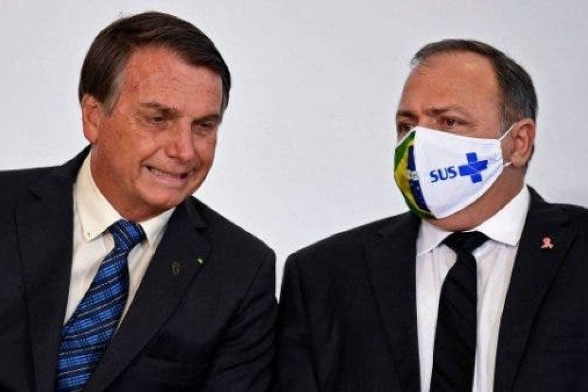 “Suicida” e “criminosa”, diz nota da Academia Nacional de Medicina sobre gestão de Bolsonaro na pandemia