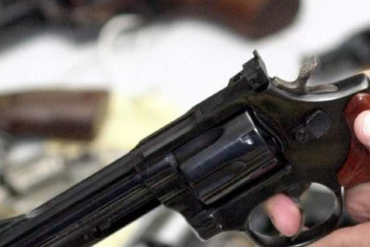 Duas pessoas são mortas a tiros na frente de casa, na Bahia