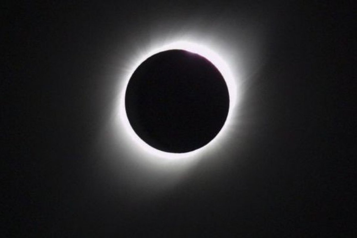 Eclipse solar poderá ser visto no Brasil nesta segunda-feira (14)