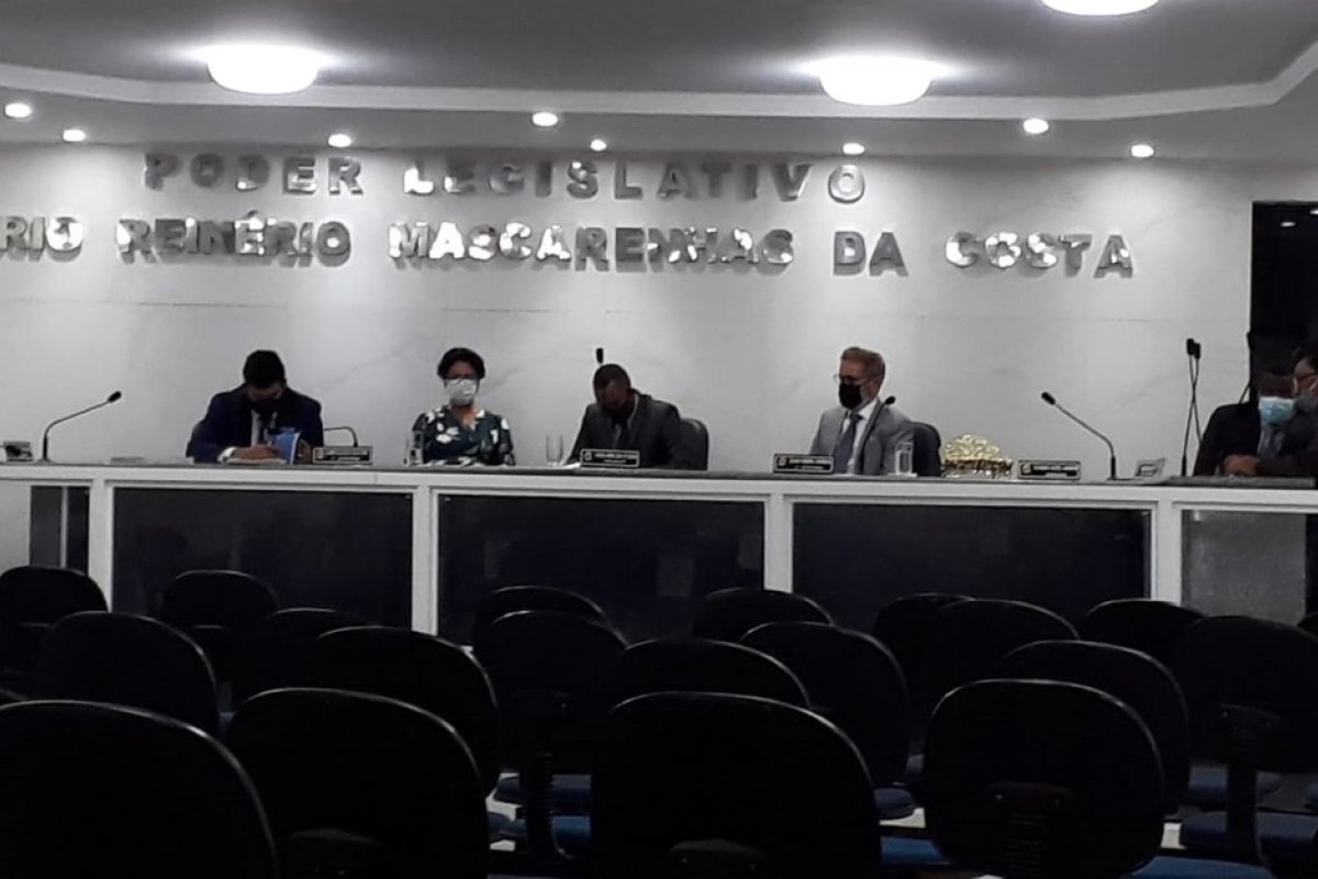 Rozilda Bastos assume gestão após morte de prefeito de Conceição da Feira, na Bahia