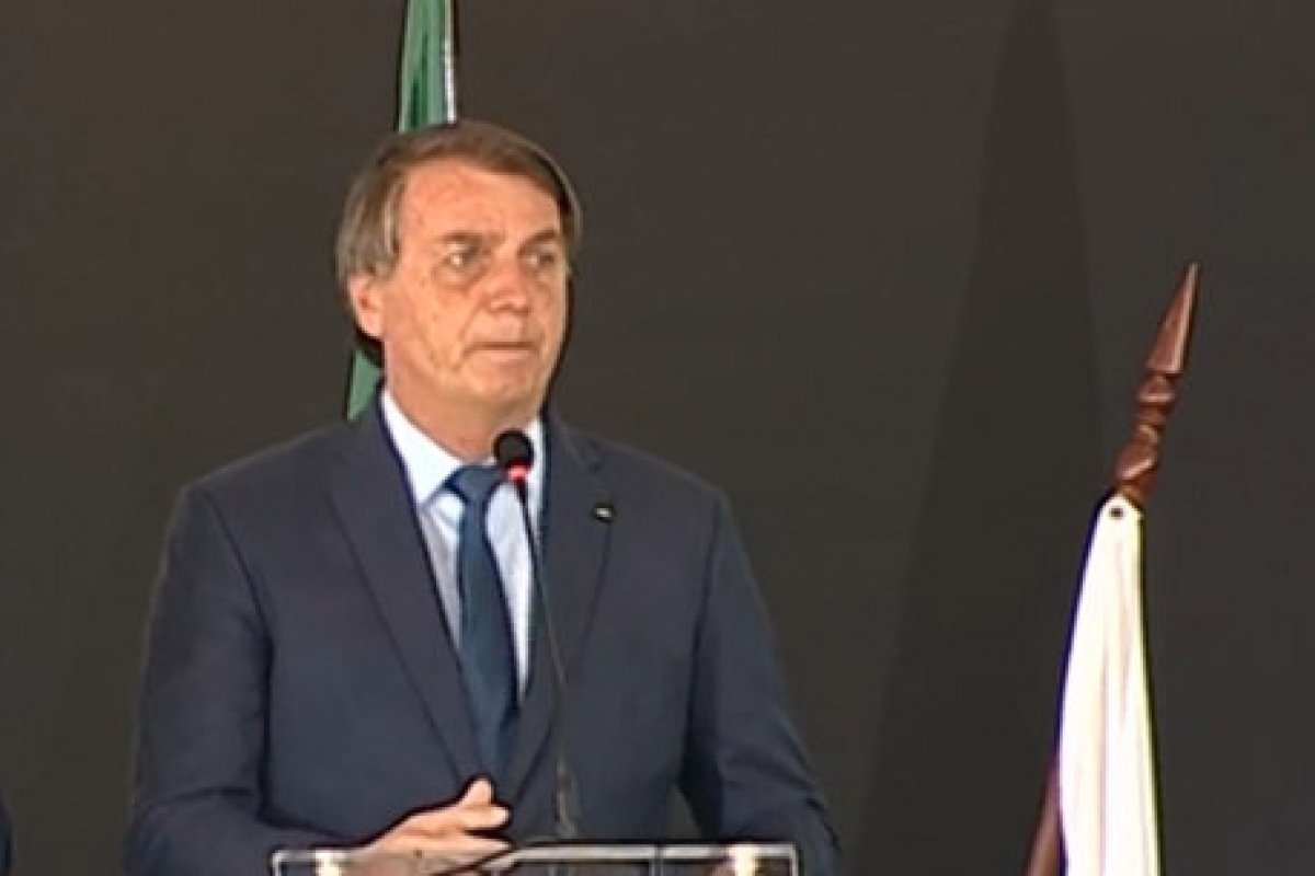 "Não fiz nada mais além da minha obrigação", diz Bolsonaro sobre concurso para Polícia Federal