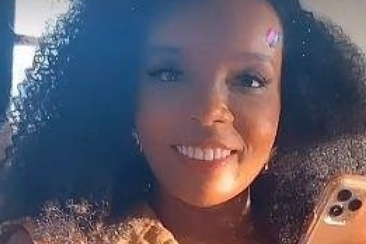 Thelminha  Assis está curada da Covid-19 e celebra recuperação