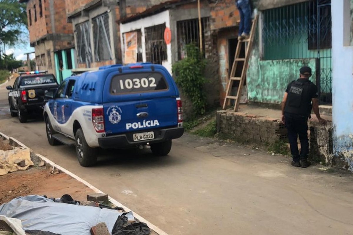 Dois homens são presos em Santo Amaro durante operação contra tráfico de drogas