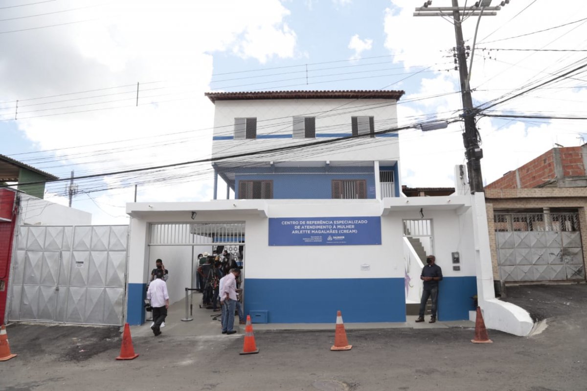 Centro municipal de proteção à mulher é inaugurado no bairro de Cajazeiras, em Salvador