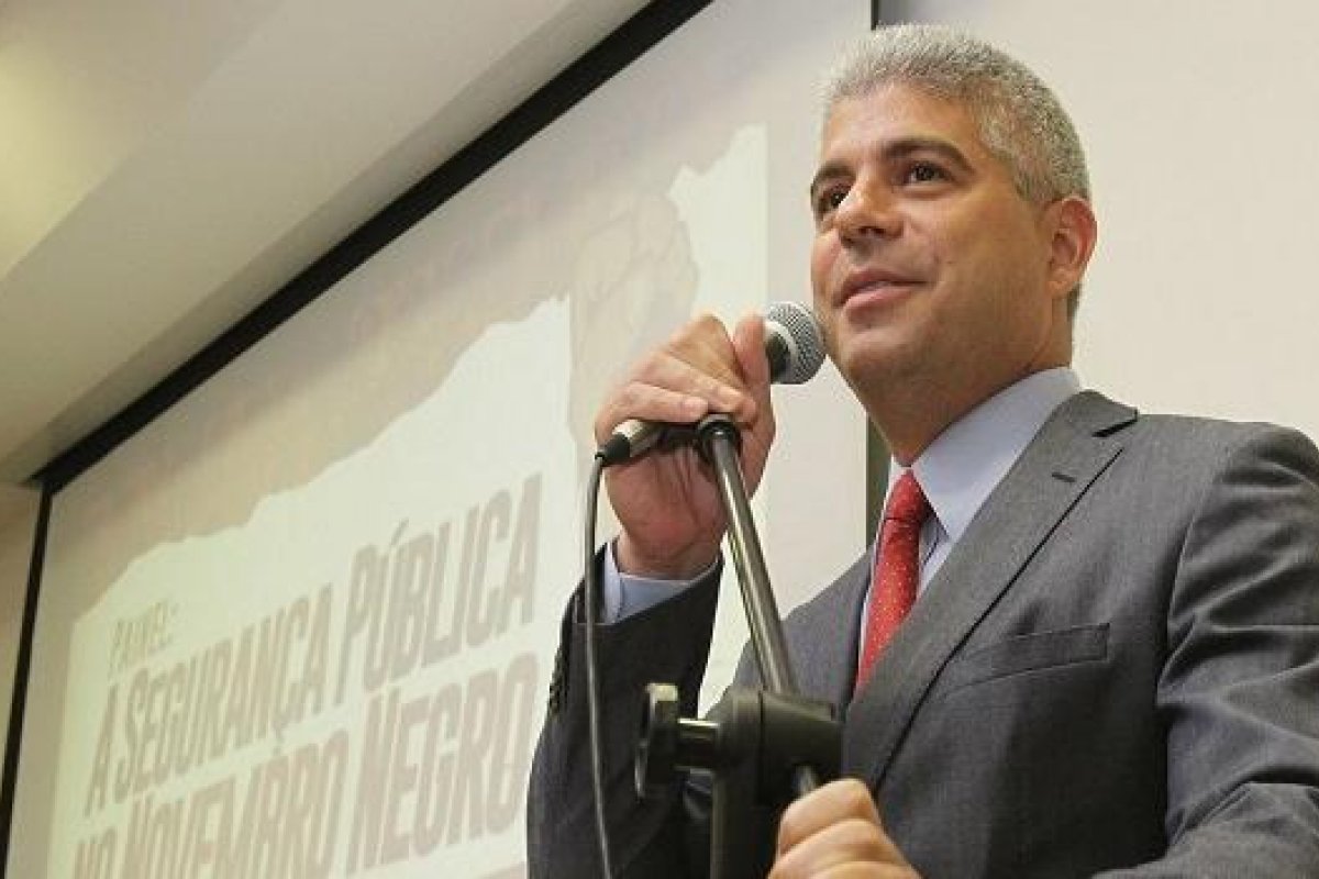 Faroeste: Sindicato dos delegados diz que Maurício montou "maior esquema de controle de dados sigilosos"