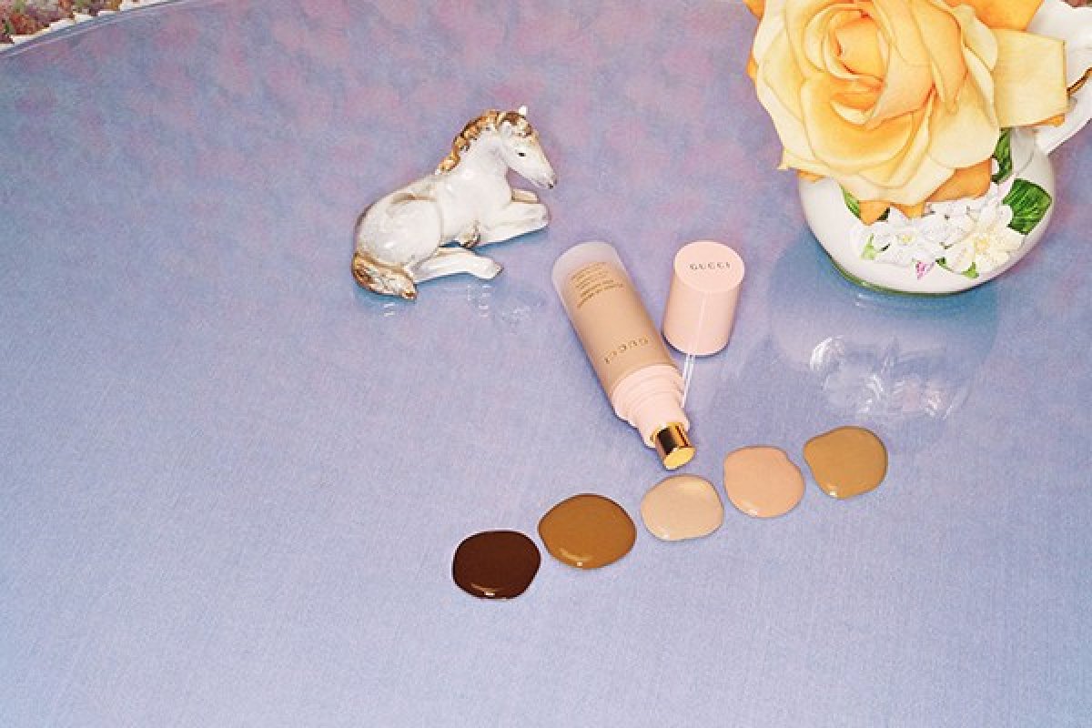 Gucci lança sérum primer e 40 tonalidades de bases