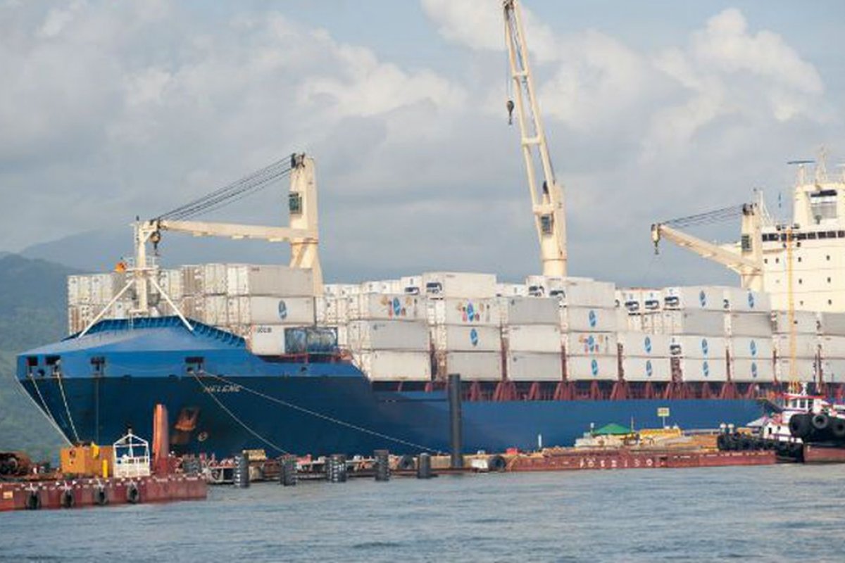 Exportações brasileiras devem atingir mais de US$ 237 bi em 2021, diz AEB