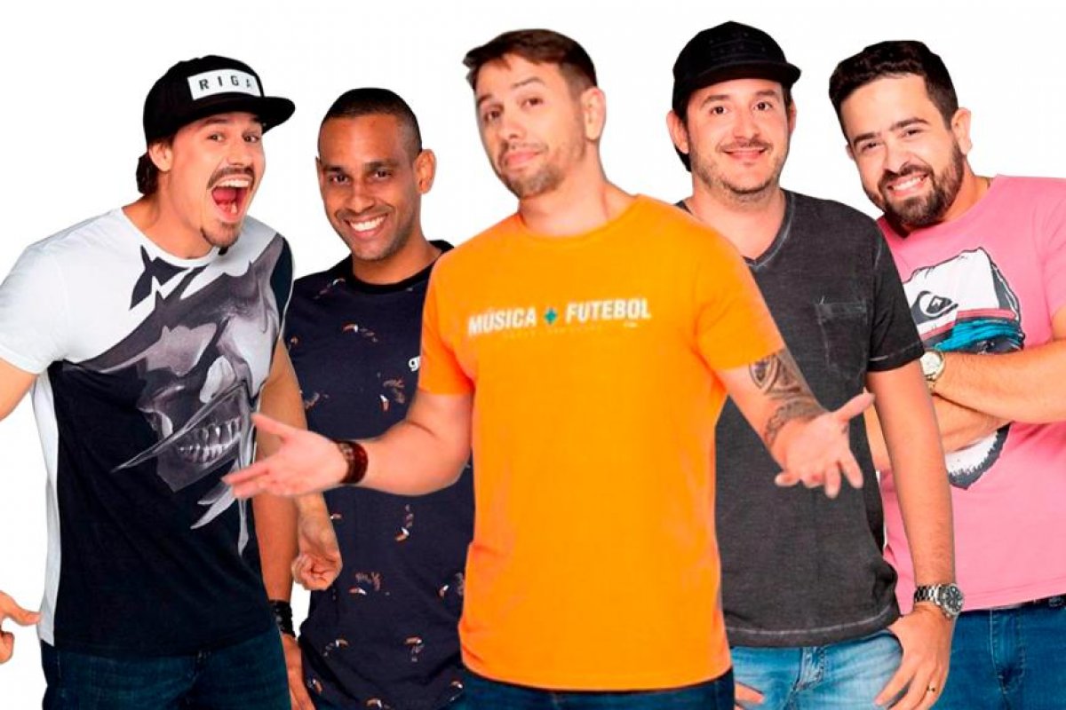 Samba 40 Graus faz apresentação em formato acústico, no bar bistrô do Forte Santa Maria