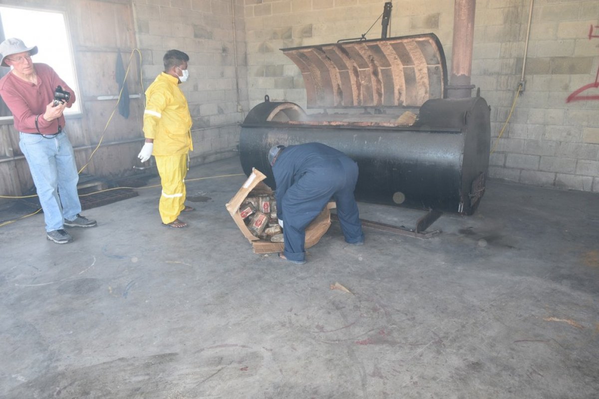 Embarcação com mais de 600 kg de cocaína é encontrada à deriva nas Ilhas Marshall