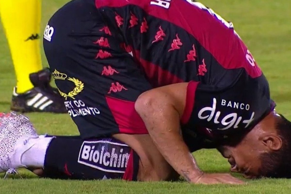 Maurício Ramos e Léo Ceará são vetados da partida contra o Oeste, pela Série B