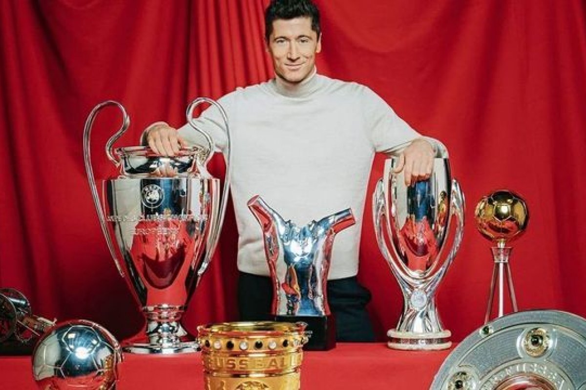 Lewandowsk é eleito melhor jogador do mundo pela FIFA