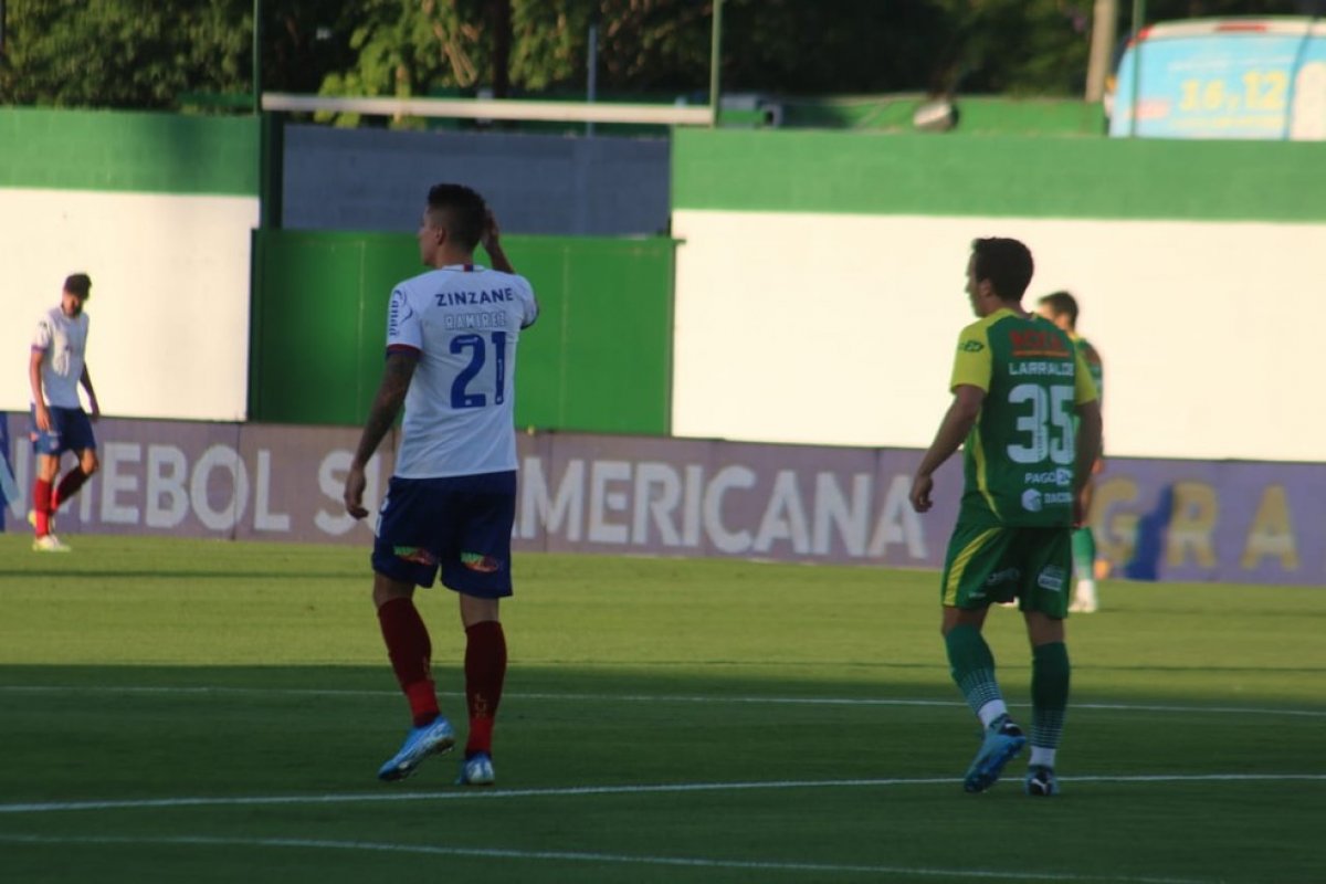 Responsável por articular as jogadas de ataque do Bahia, Ramírez é elogiado por Mano