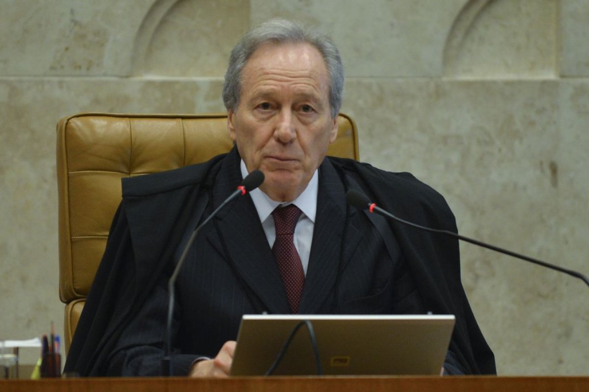 Lewandowski permite que estados e municípios liberem vacinas mesmo sem aprovação da Anvisa