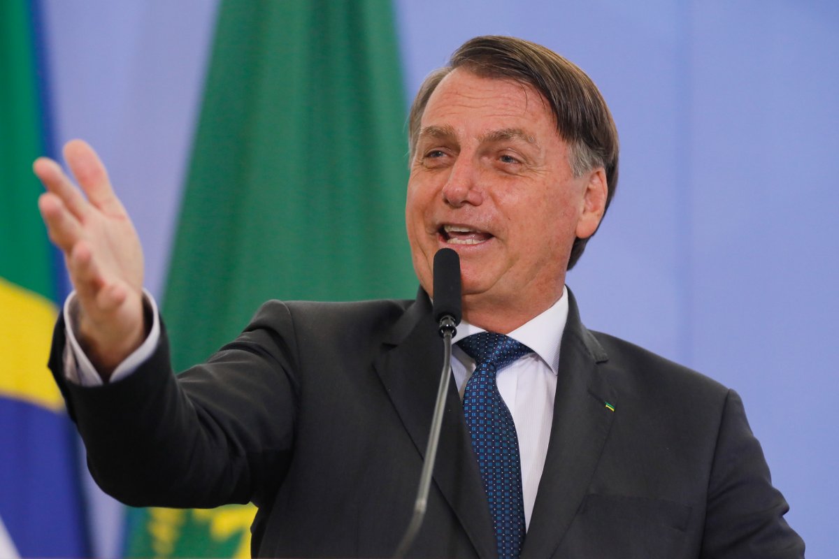 "Apresente uma alternativa pra hidroxicloroquina, do contrário, cale a boca", diz Bolsonaro na Bahia